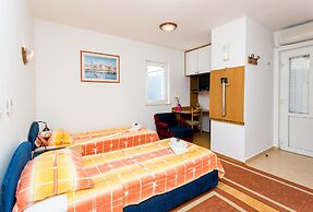 Apartments Miramare & Campara