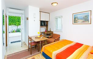 Apartments Miramare & Campara