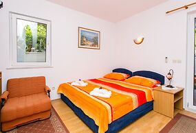 Apartments Miramare & Campara