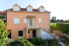 Apartments Miramare & Campara