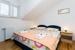 Apartments Miramare & Campara