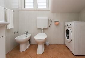 Apartments Miramare & Campara