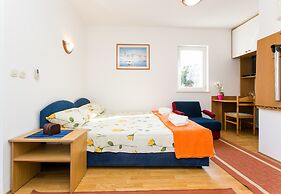 Apartments Miramare & Campara