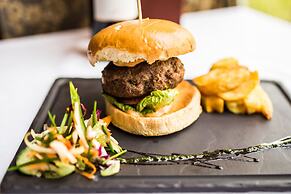 Bridge House Hotel - Leisure Club & Spa