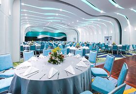 Tambuli Seaside Resort and Spa