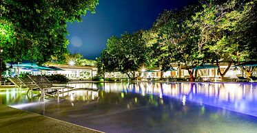 Tambuli Seaside Resort and Spa