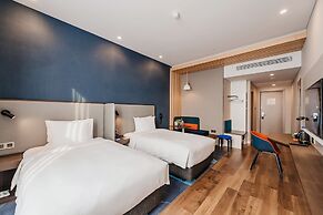 Holiday Inn Express Taizhou CMC by IHG