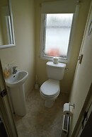 8 Berth Caravan at Manor Park Hunstanton Free Wifi