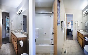 Scenic Wonders Arrow Lodge 4 Bedrooms