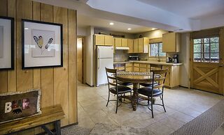 Scenic Wonders Arrow Lodge 4 Bedrooms