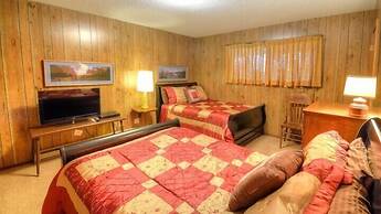 Scenic Wonders Papa Bear Cabin 3 bedroom