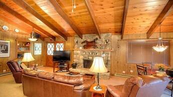 Scenic Wonders Papa Bear Cabin 3 bedroom