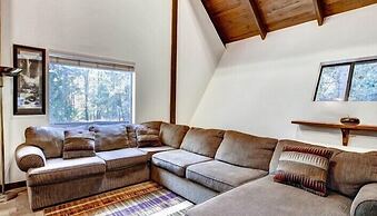 Scenic Wonders Yosemite Creekside Loft