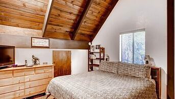 Scenic Wonders Yosemite Creekside Loft