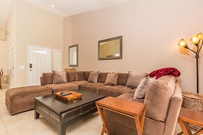 Palm Desert Luxury VIP Home w/Pool