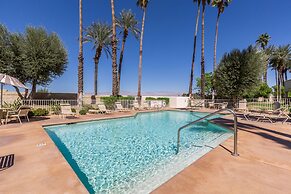 Palm Desert Luxury VIP Home w/Pool
