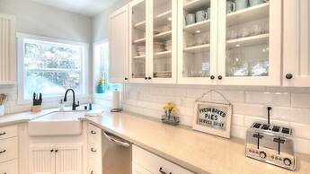 Scenic Wonder Craftman Cottage 3 Bedroom