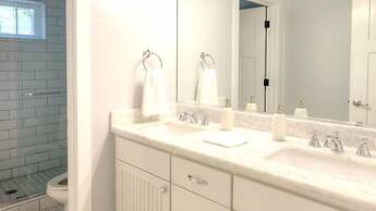 Scenic Wonder Craftman Cottage 3 Bedroom