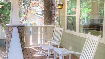 Scenic Wonder Craftman Cottage 3 Bedroom