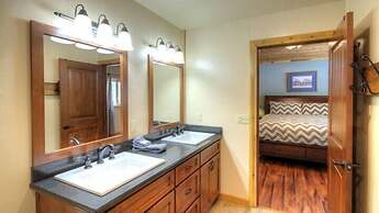 Scenic Wonders Dogwood Manor 3 Bedrooms