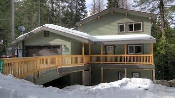 Scenic Wonders Dogwood Manor 3 Bedrooms