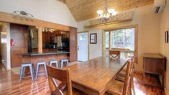 Scenic Wonders Dogwood Manor 3 Bedrooms