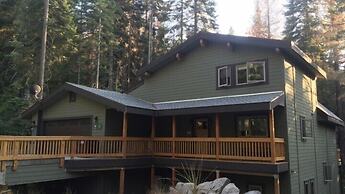 Scenic Wonders Dogwood Manor 3 Bedrooms