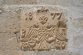 Heritage Cave Suites