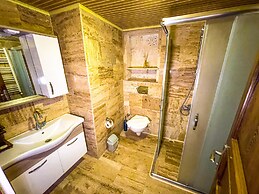 Heritage Cave Suites