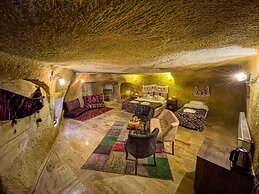 Heritage Cave Suites