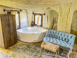 Heritage Cave Suites