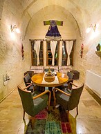 Heritage Cave Suites