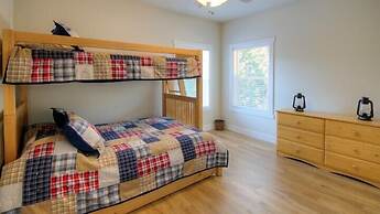 Scenic Wonders River Rock 3 Bedroom Loft