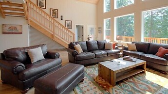 Scenic Wonders River Rock 3 Bedroom Loft