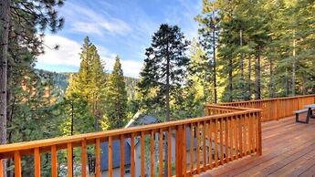 Scenic Wonders River Rock 3 Bedroom Loft