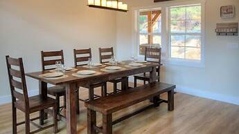 Scenic Wonders River Rock 3 Bedroom Loft