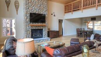 Scenic Wonders River Rock 3 Bedroom Loft