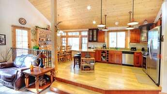 Scenic Wonder Creek Cabin 3 Bedroom loft