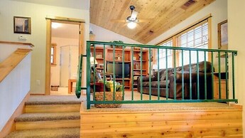 Scenic Wonder Creek Cabin 3 Bedroom loft