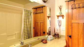 Scenic Wonder Creek Cabin 3 Bedroom loft