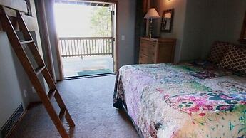 Scenic Wonders Treehouse Lodge 2 Bedroom