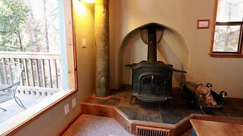 Scenic Wonders Treehouse Lodge 2 Bedroom