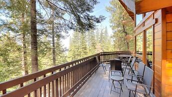 Scenic Wonders Treetops Cabin 2 Bedrooms