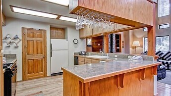 Scenic Wonders Crossroad Cabin 3 Bedroom