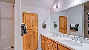 Scenic Wonders Yosemite View 3 Bedrooms