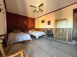 Hotel West Refugio