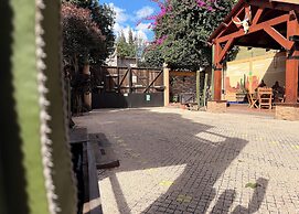 Hotel West Refugio