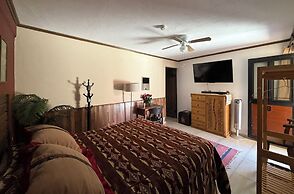 Hotel West Refugio