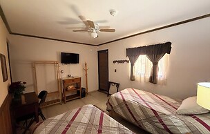 Hotel West Refugio