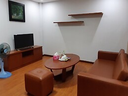 Vuon Hong Hotel & Apartments